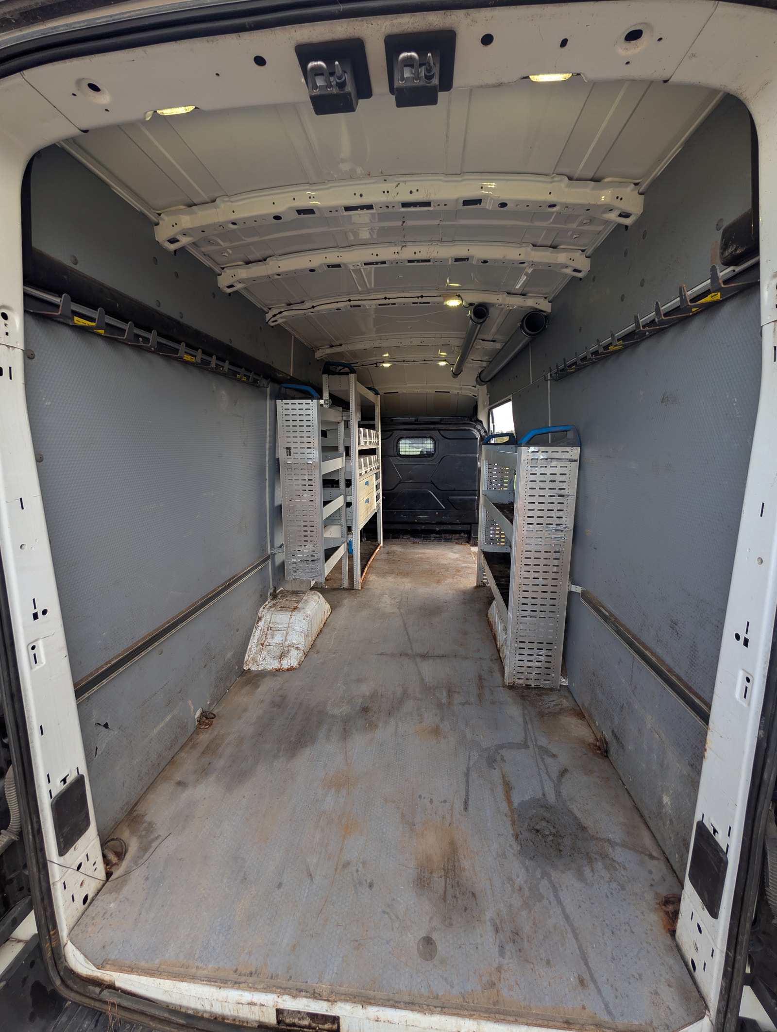 Ford Transit 350 L4 Van til salg hos Nabilli