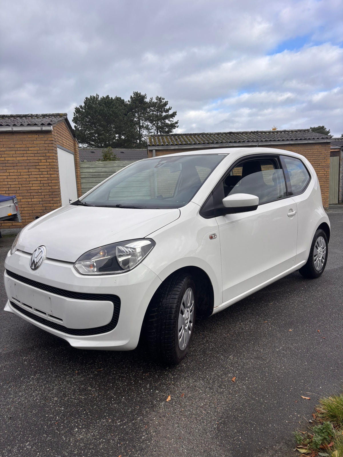 VW UP! til salg hos Nabilli