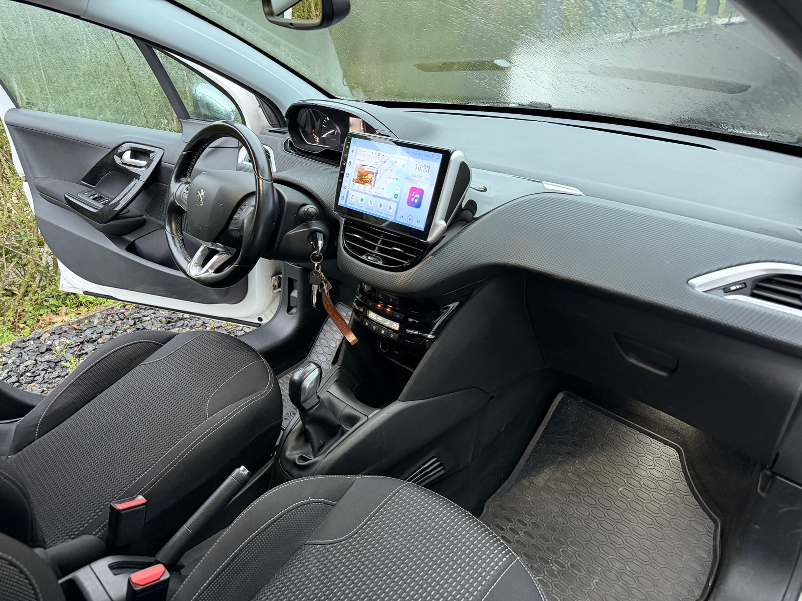 Peugeot 208 til salg hos Nabilli