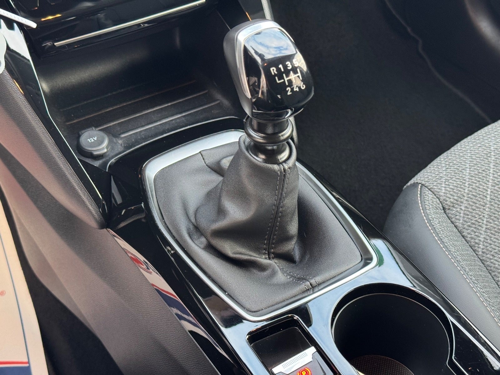 Peugeot 208 til salg hos Nabilli