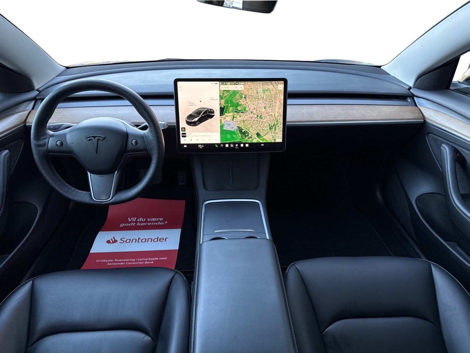 Tesla Model 3 til salg hos Nabilli