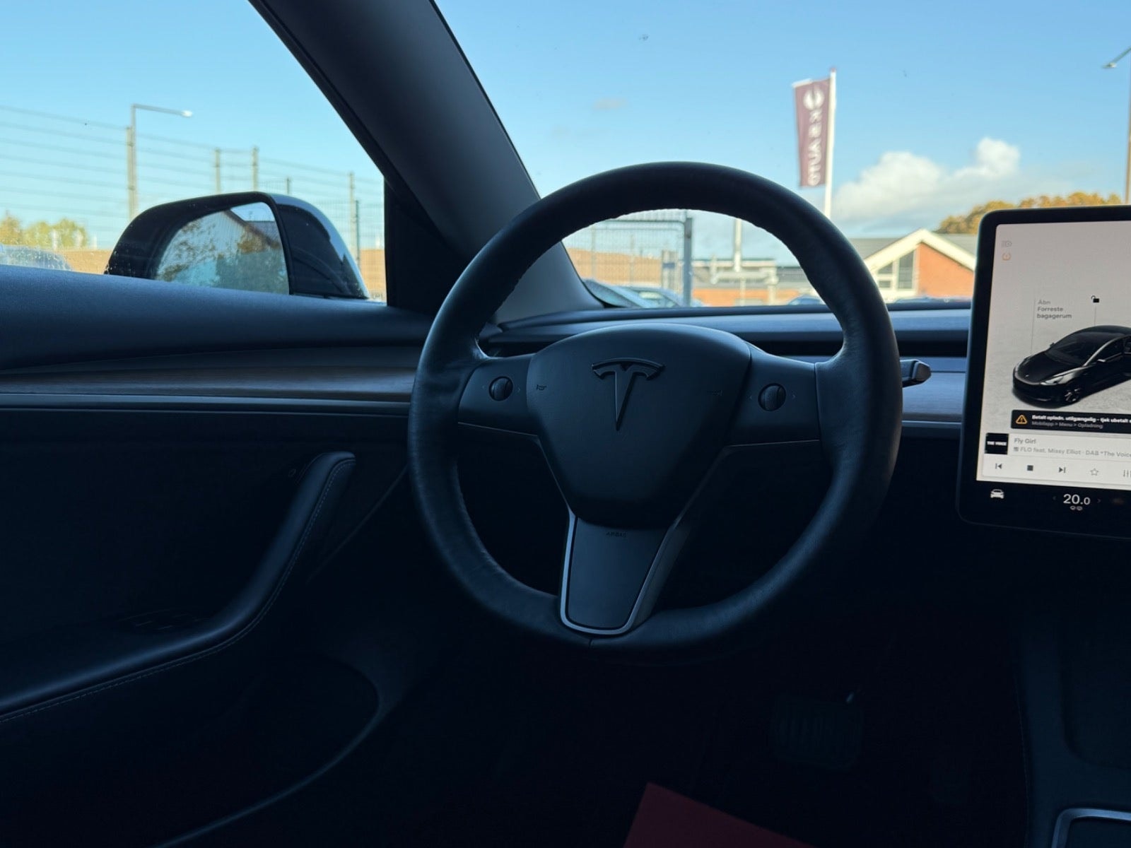 Tesla Model 3 til salg hos Nabilli