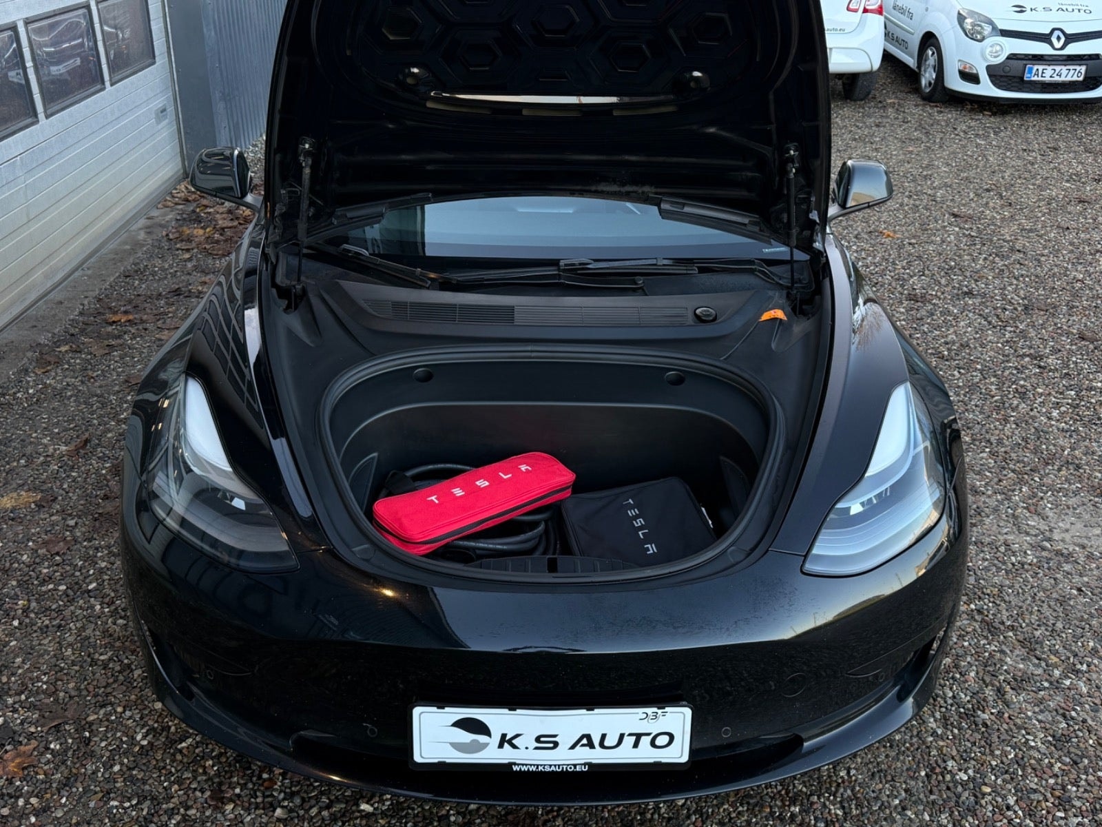 Tesla Model 3 til salg hos Nabilli