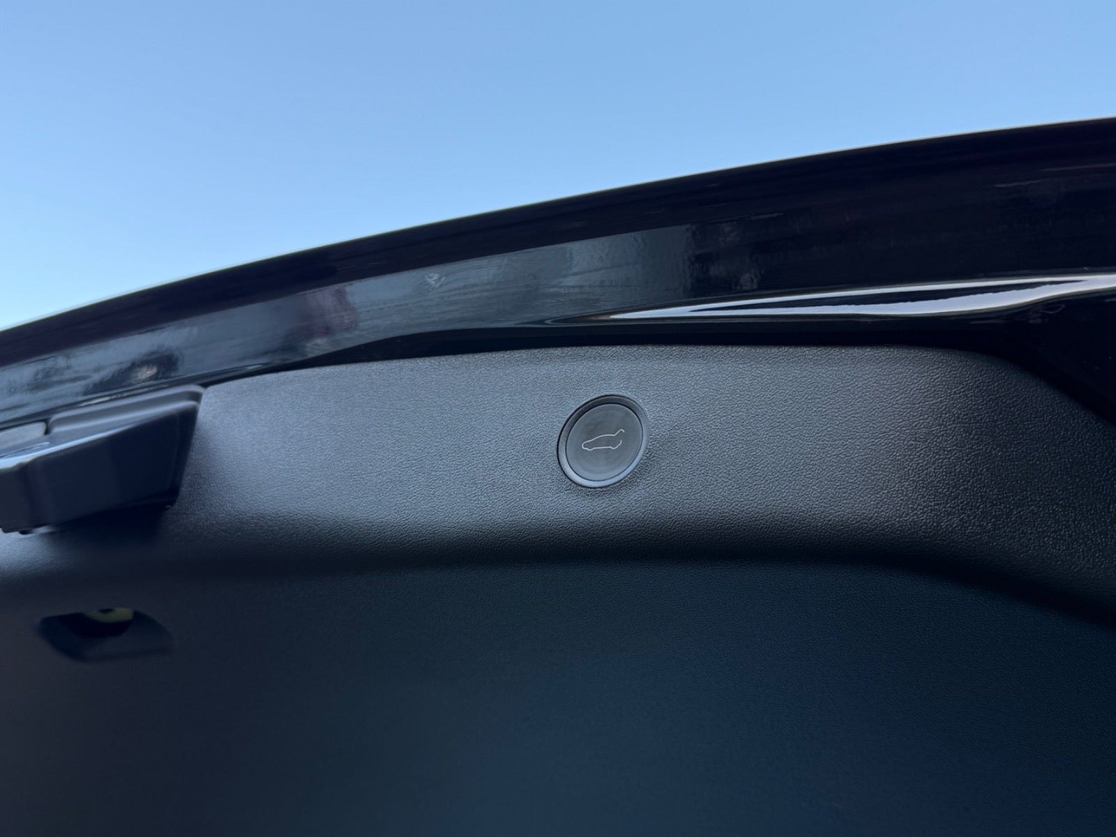 Tesla Model 3 til salg hos Nabilli