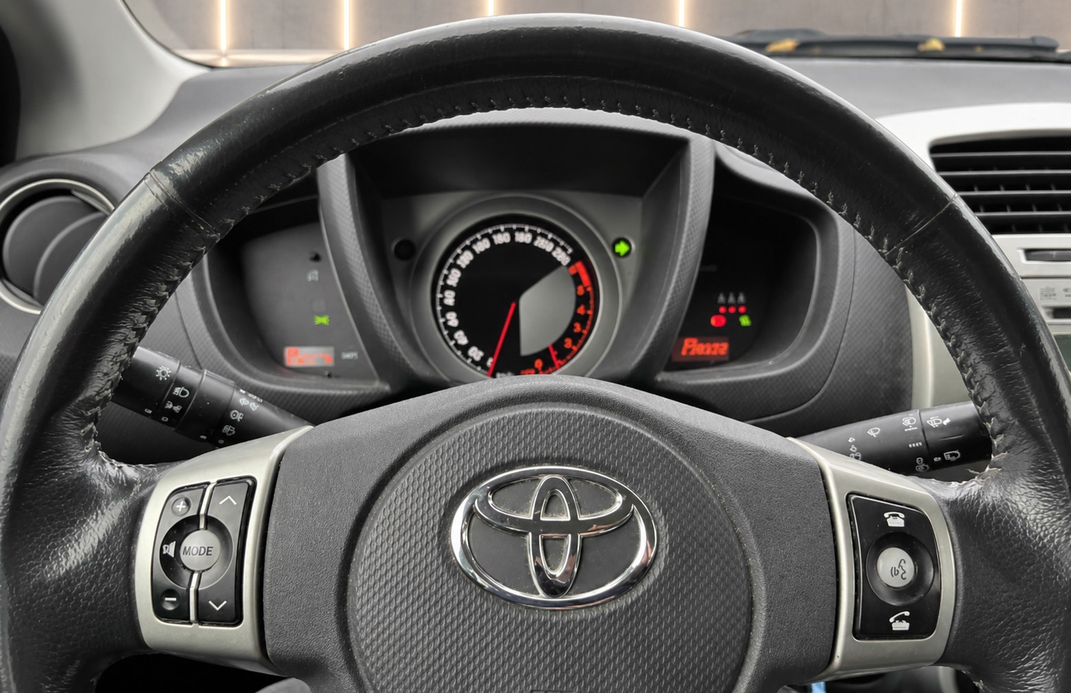 Toyota Urban Cruiser til salg hos Nabilli