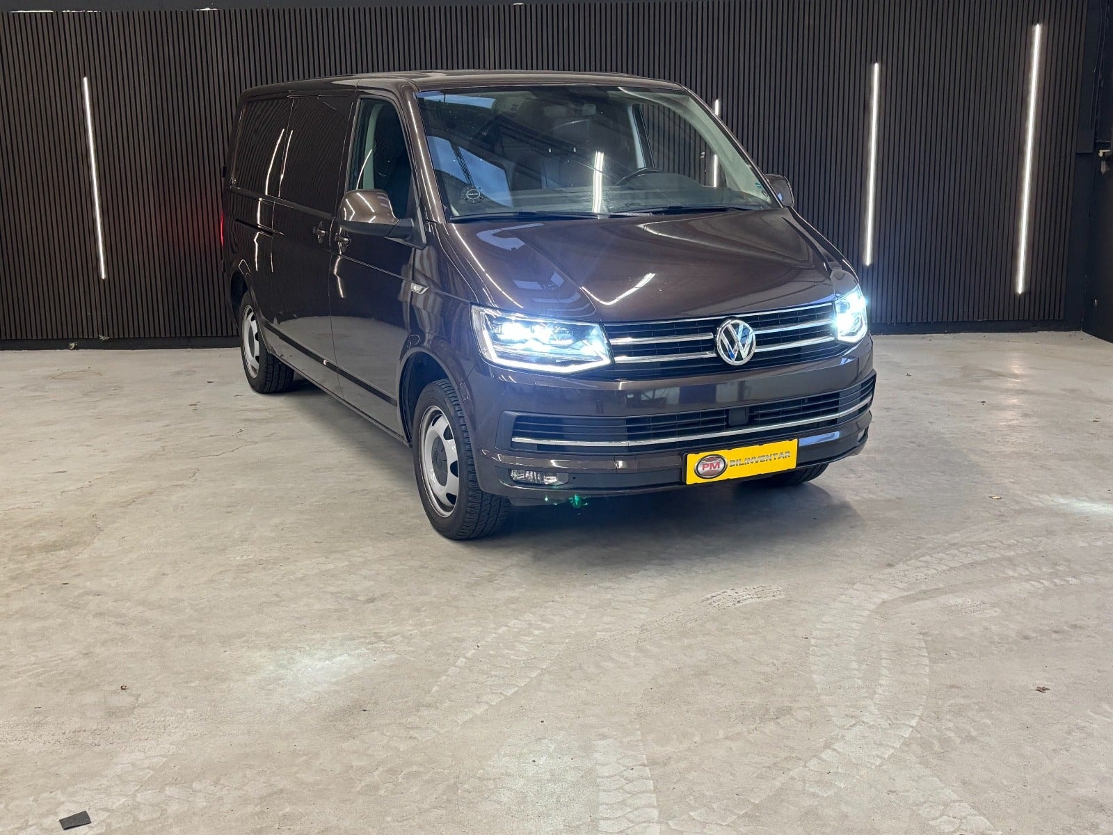 VW Transporter til salg hos Nabilli