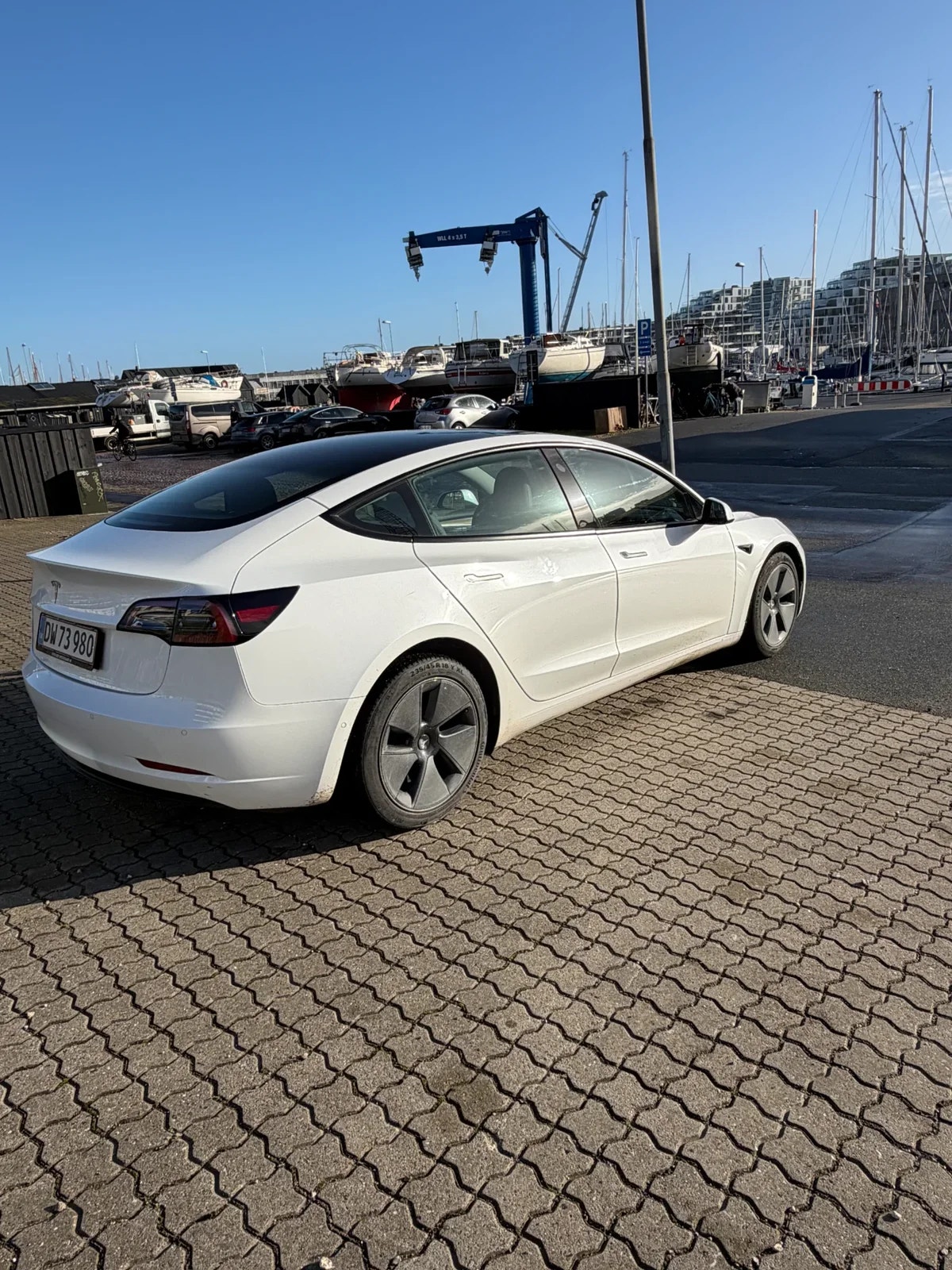 Tesla Model 3 til salg hos Nabilli