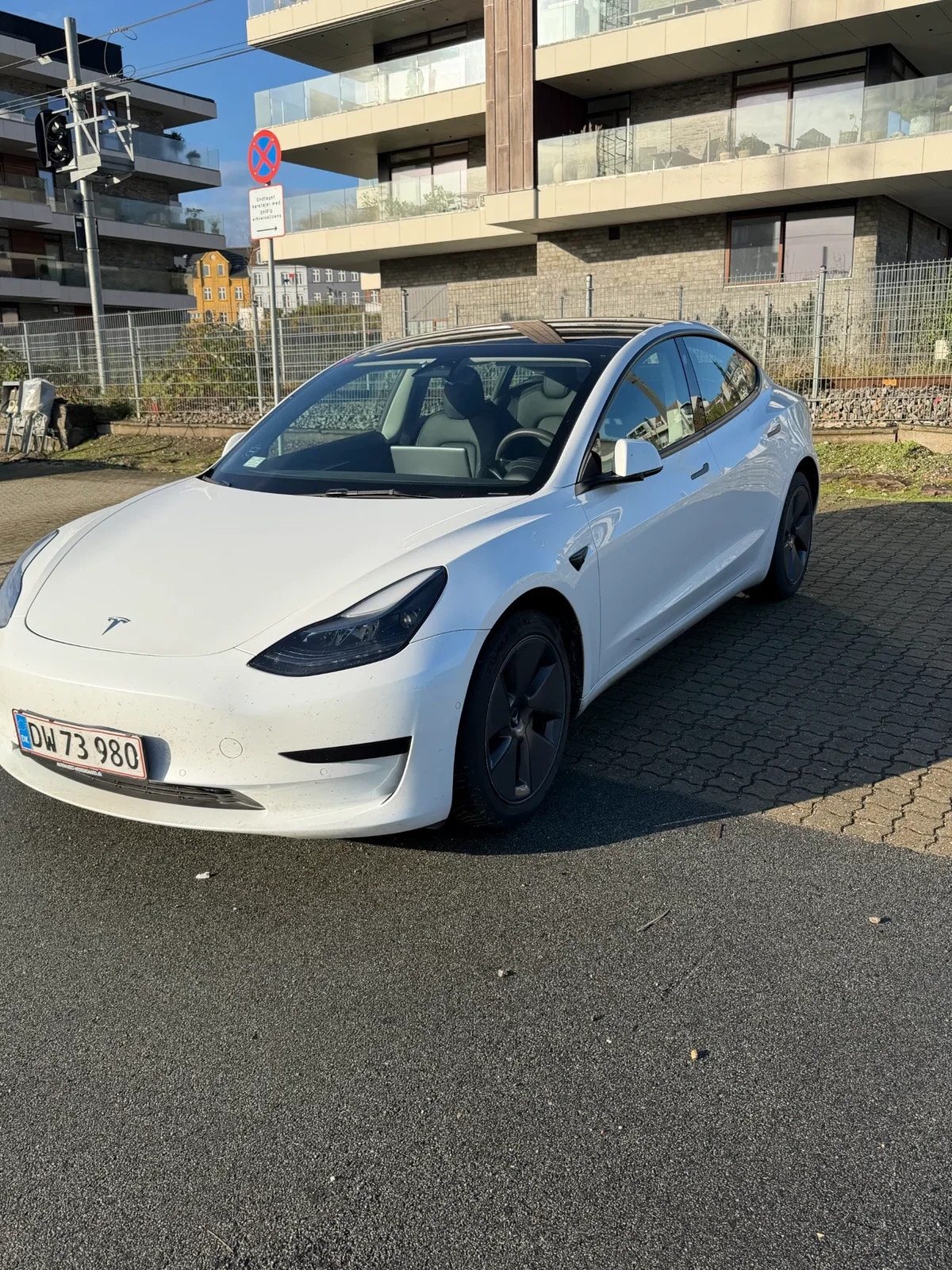 Tesla Model 3 til salg hos Nabilli