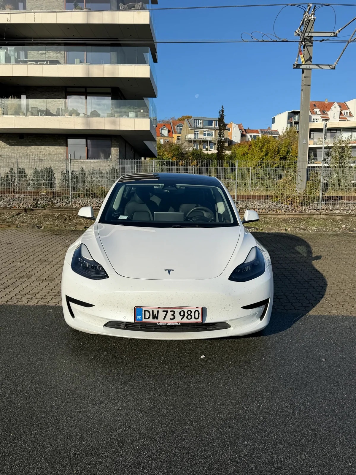 Tesla Model 3 til salg hos Nabilli