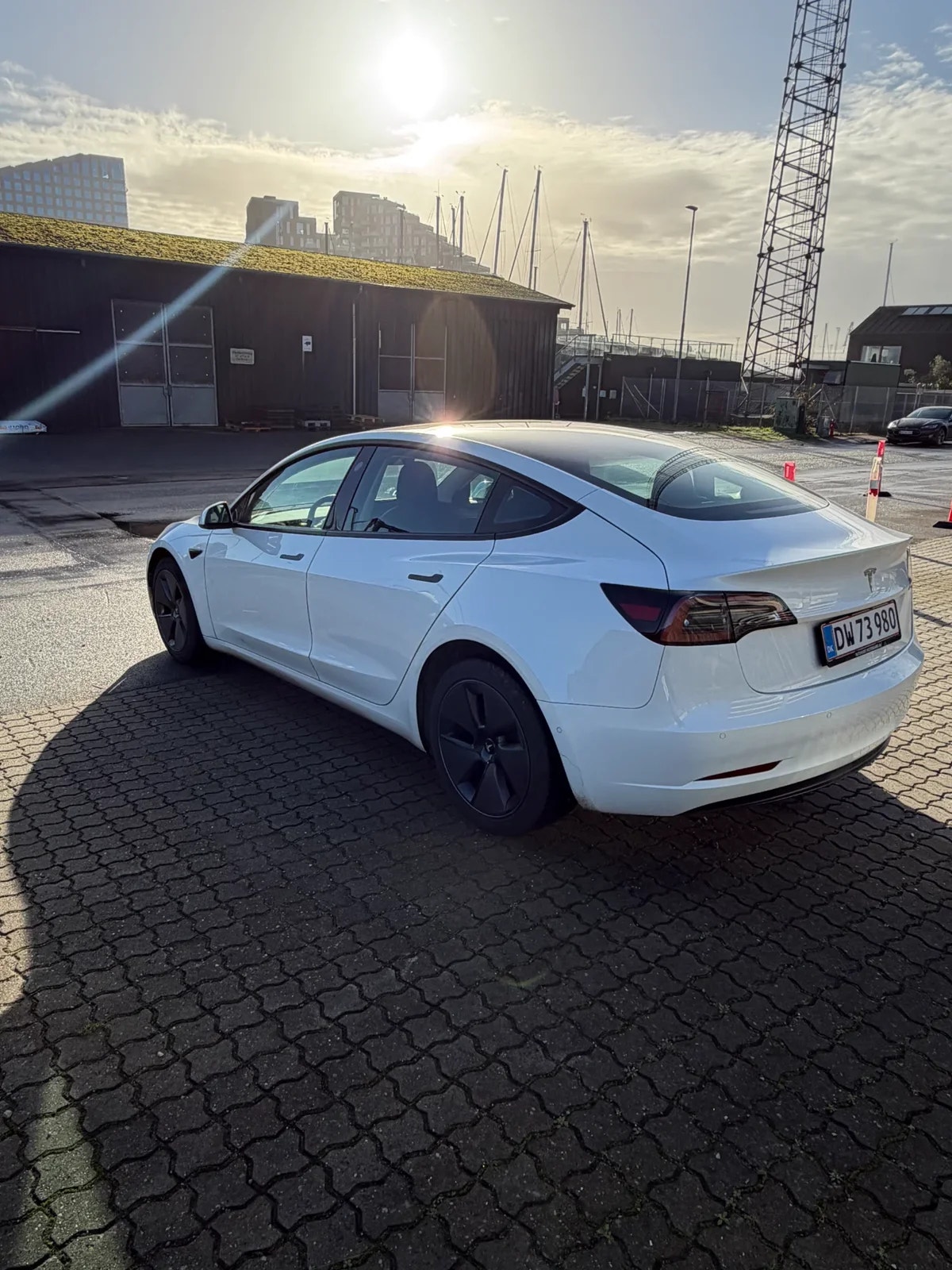 Tesla Model 3 til salg hos Nabilli