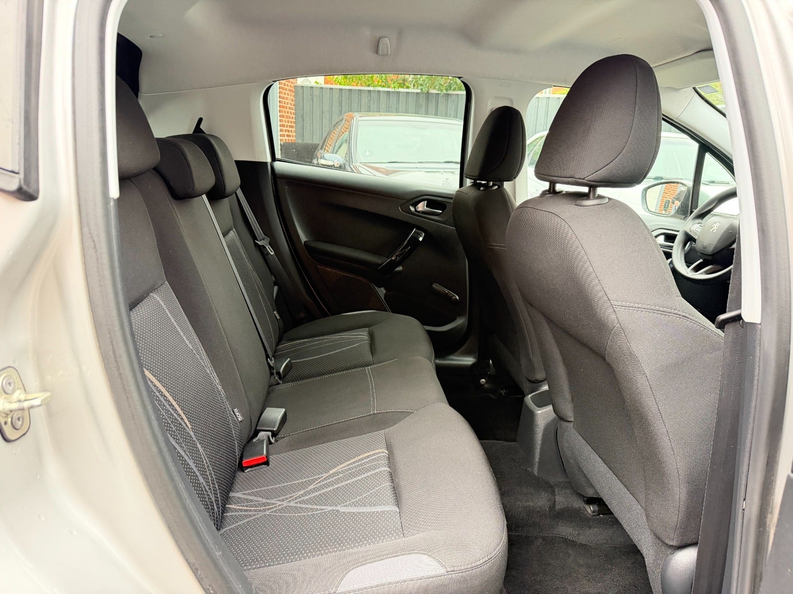 Peugeot 208 til salg hos Nabilli