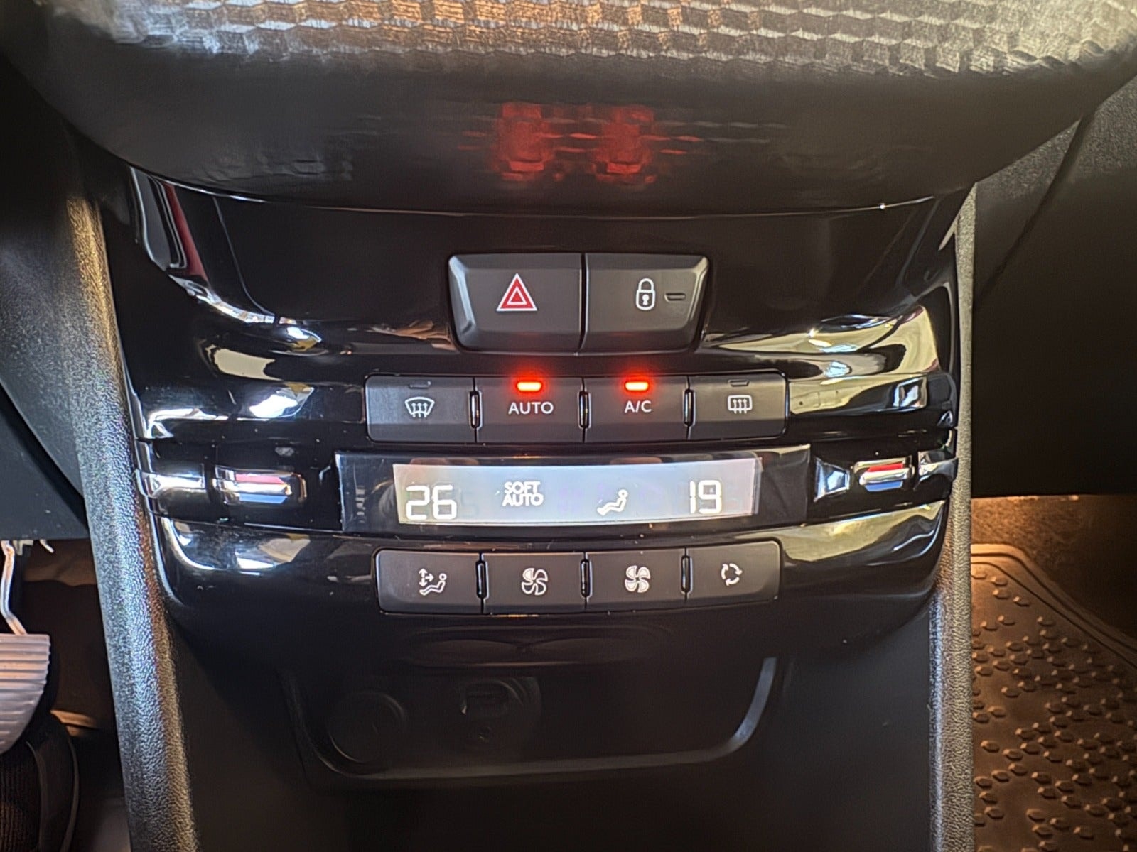 Peugeot 2008 til salg hos Nabilli
