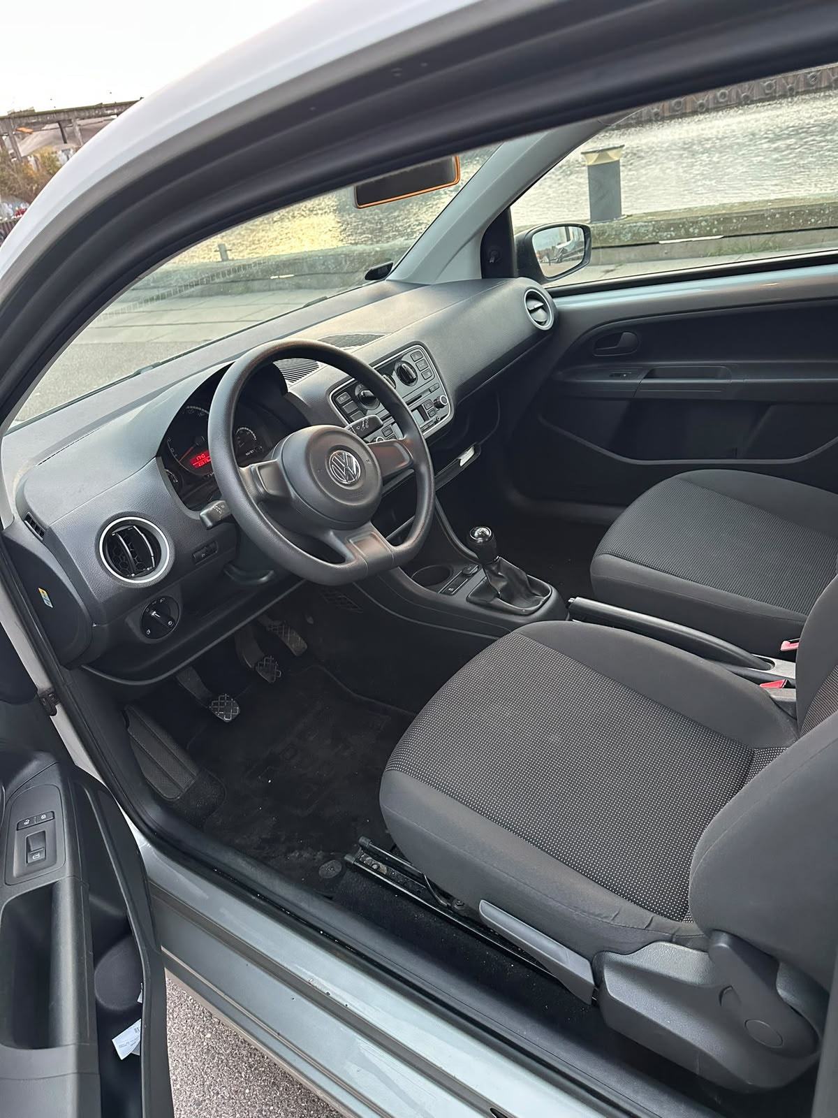 VW UP! til salg hos Nabilli