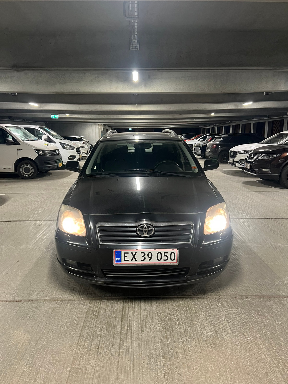 Toyota Avensis til salg hos Nabilli