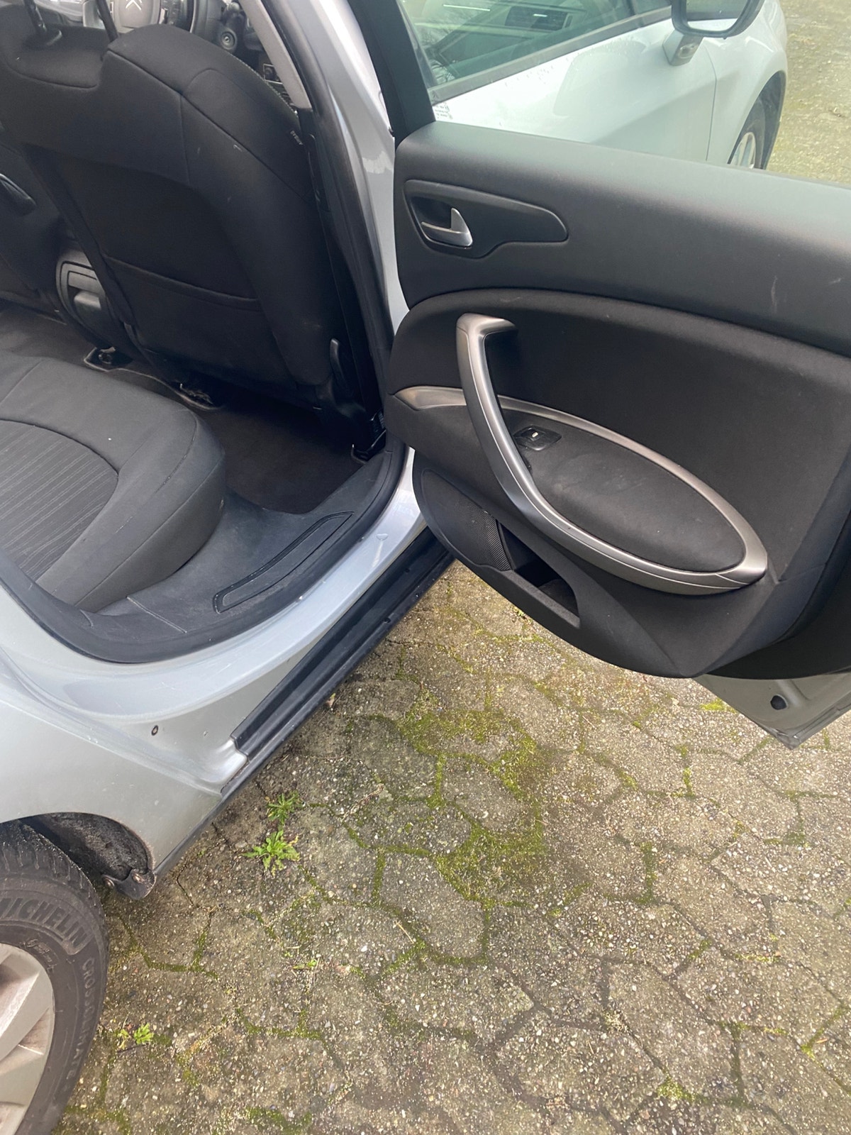 Mercedes E 200 til salg hos Nabilli