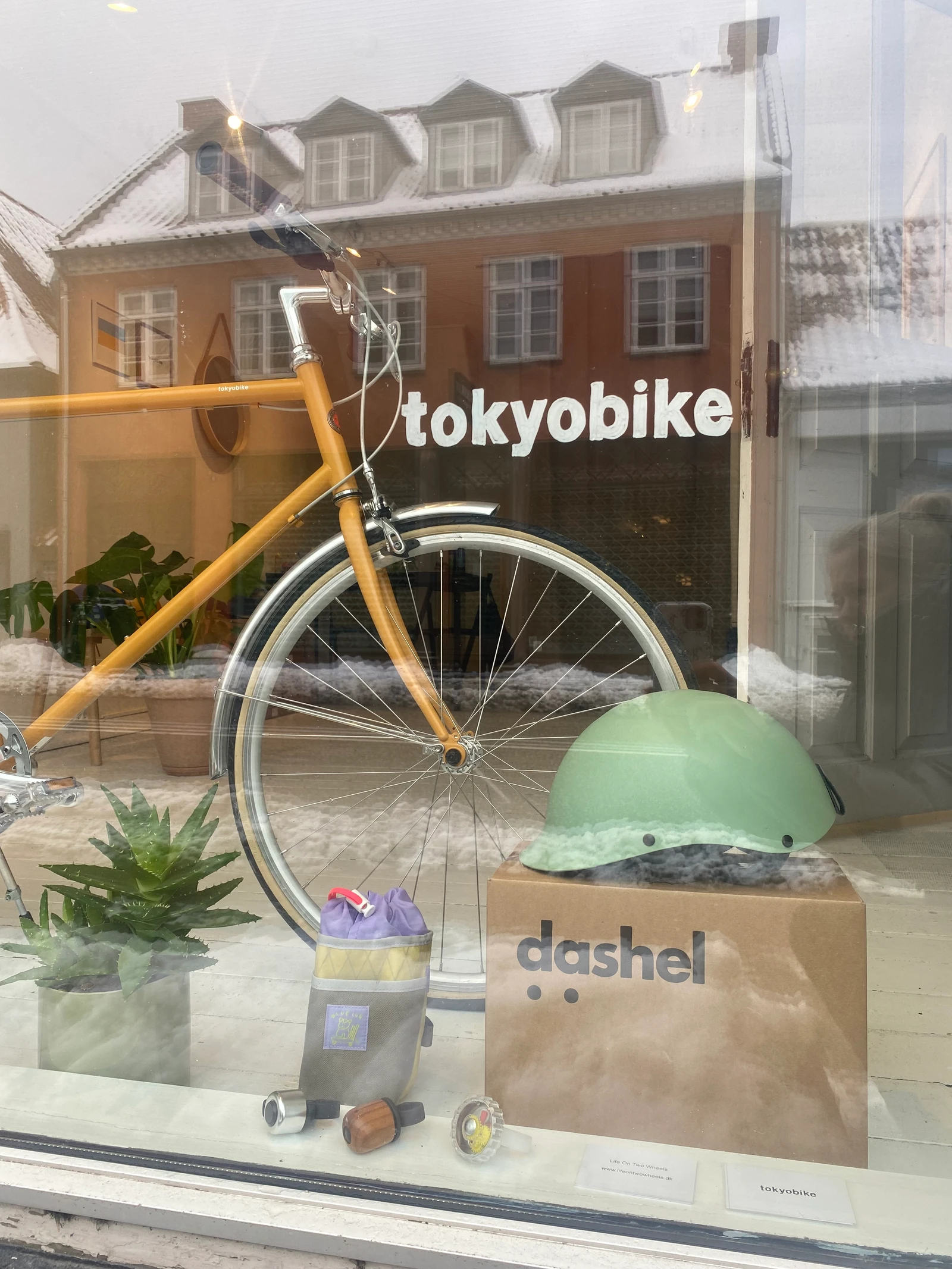 Forsidebillede til butikken Life On Two Wheels