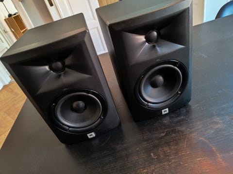 Jbl lsr305 aktiv  			