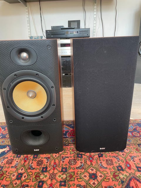 B&amp;w dm602 s3. god stand  			