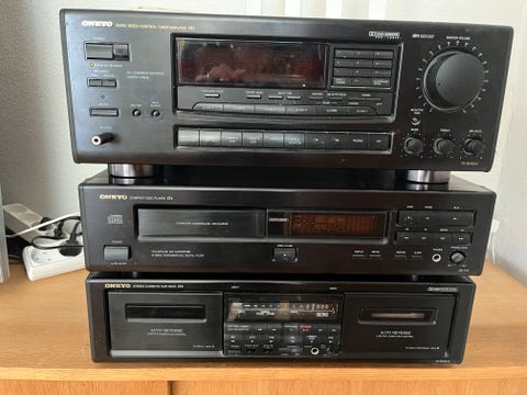 Onkyio receiver, cd afspiller og dobbelt kasse  			