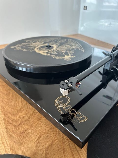 Rega rp1 queen limited edition  			