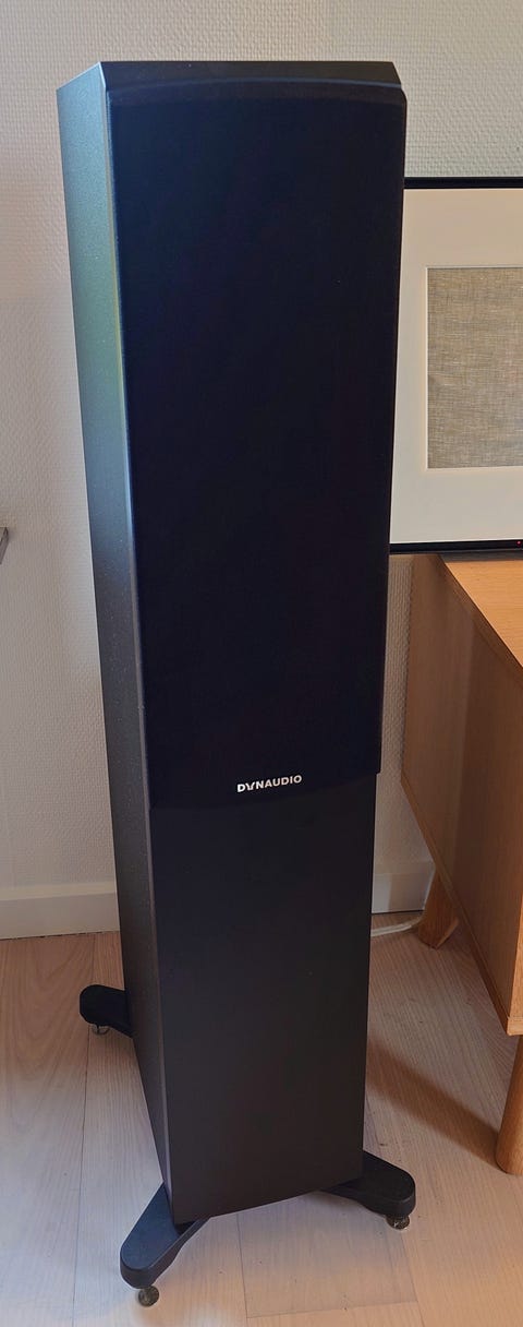 Dynaudio emit 30  			