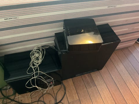 Sony og yamaha . dvd og cd afspiller 2 højtalere og boom  			