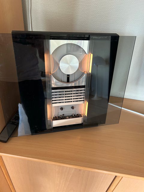 Beosound ouverture god stand  			