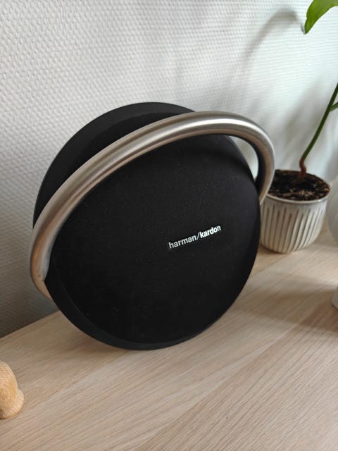 Harman kardon onyx  			