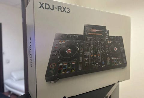 Pioneer xdj-rx3  			
