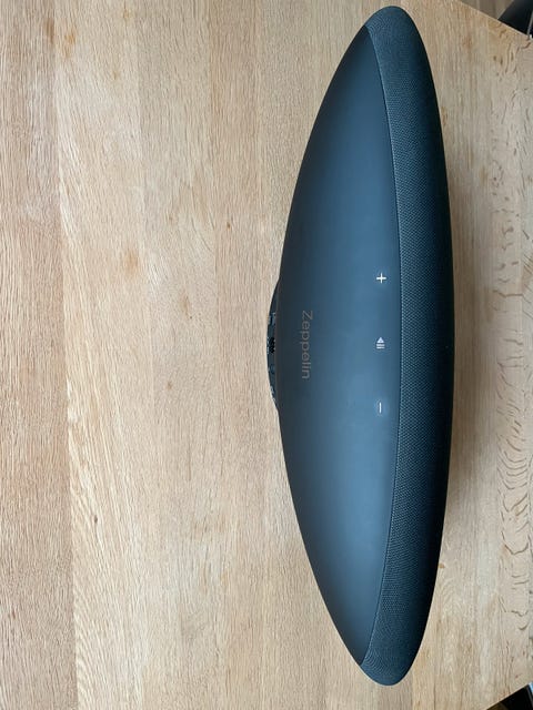 B&amp;w zeppelin wireless højtaler  			