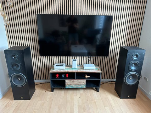 Cerwin vega dc-10 i god stand  			