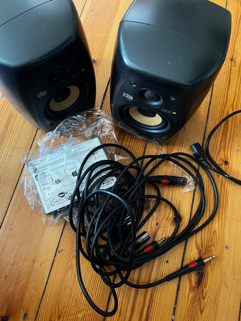 Krk vxt4 højtalere + lydkort  			
