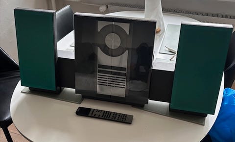 B&amp;o beocenter 2300 musiksystem med beolab 2500 højttalere  			