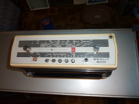 B&amp;o beolit 600 - reserveret - transistorradioer (2 stk. gl. model)  			