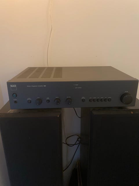 Nad 304 forstærker + dali 104 højtalere  			