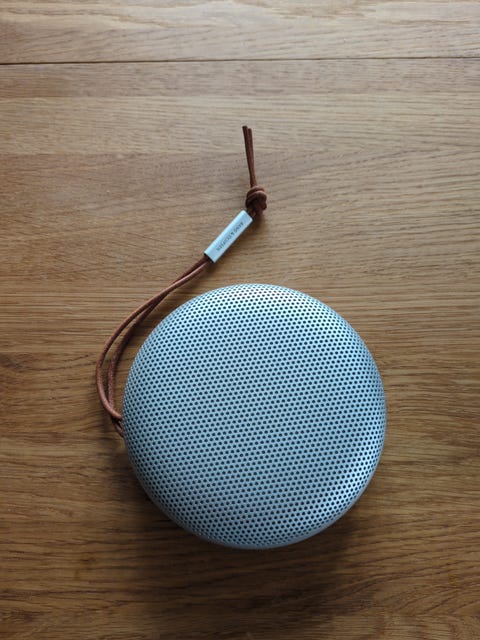 Beosound a1 2nd gen – næsten ny, kun brugt 1-2 gange  			