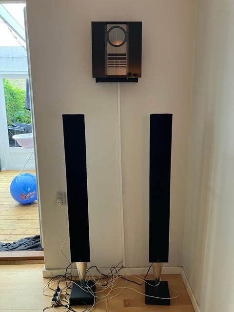 Beosound 3200 inkl. 2 beolap 8000 højtalere.  			