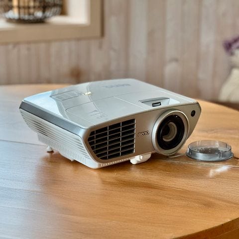 Benq w1300, 1080p home theater projektor  			