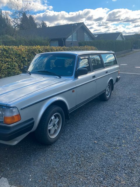 Brugt Volvo 245L til salg | DBA