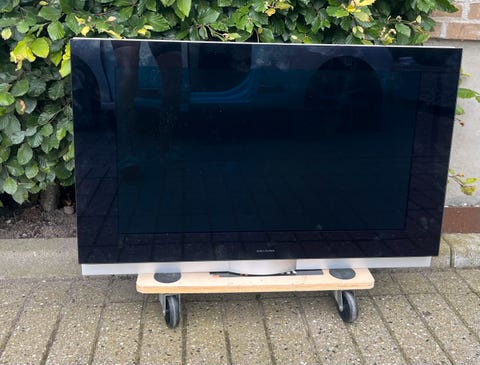 B&amp;o beovision 7- 32 m. fjernbetjening &amp; original vægophæng kan  			