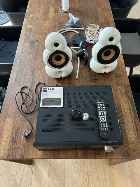Nad t748 inkl. 2 b&amp; w højtaler  			