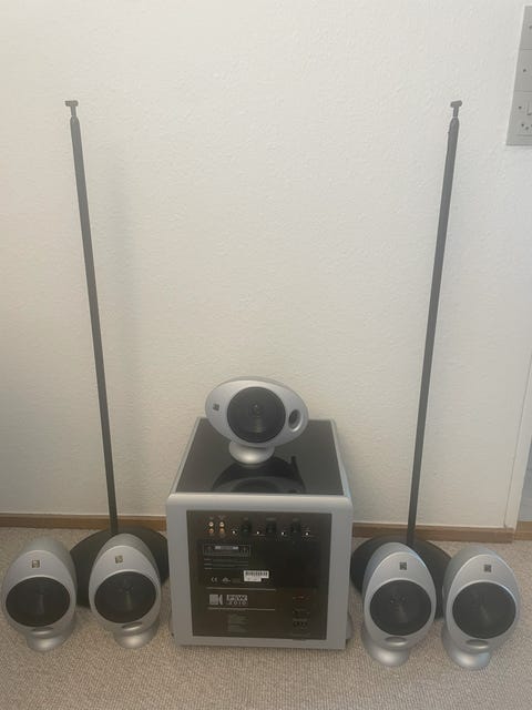 Sælges kef kht2005-2 surround højttaler sæt. ny pris  			