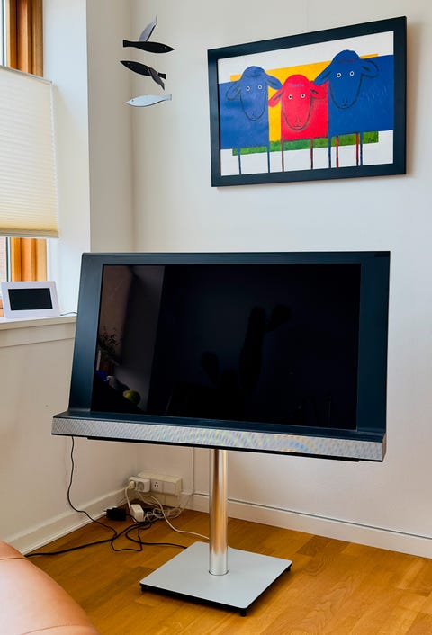 Bang &amp; olufsen beovision 8 40” på gulvstativ  			
