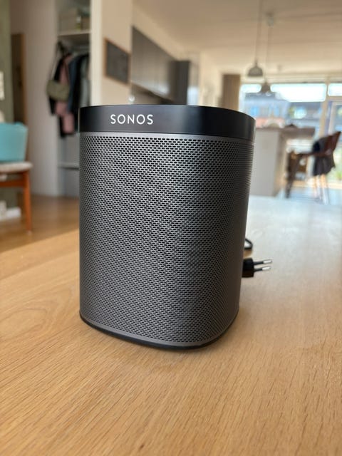 Sonos play:1 inkl vægophæng  			