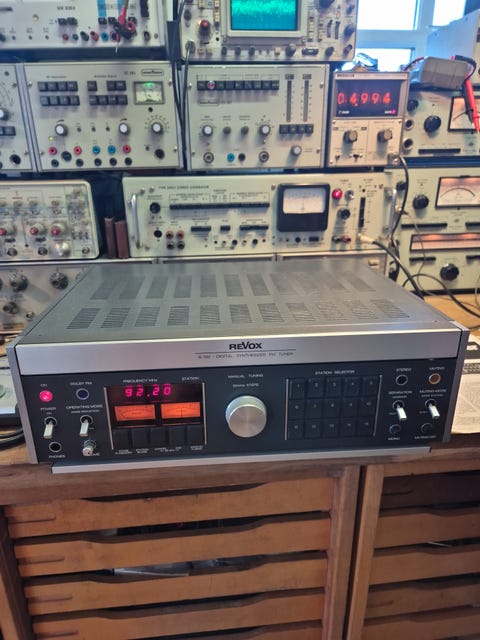 Revox b760 synthesizer fm tuner  			