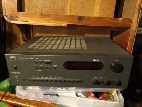 Nad t-750 receiver synes pæn stand men skal repareres  			