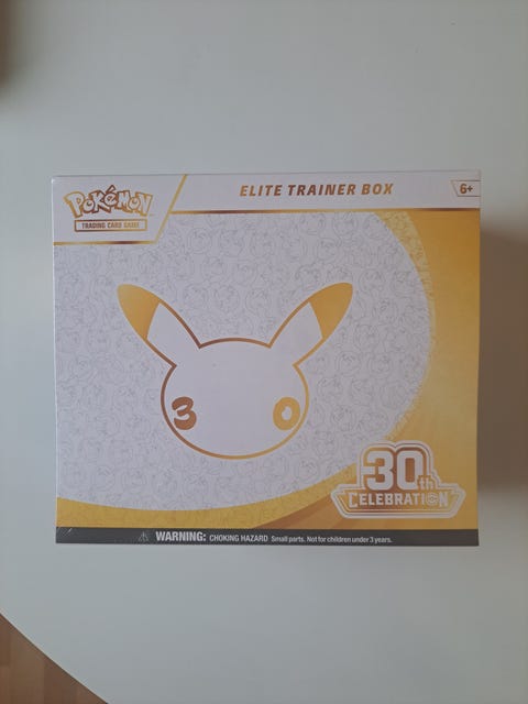 Elite trainer box 30th | Til salg (side 1) | DBA