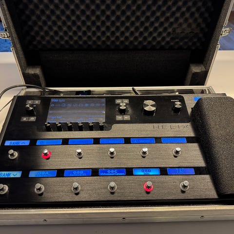 Roland GP-100 guitar preamp/processor med FC-200 midi foot
