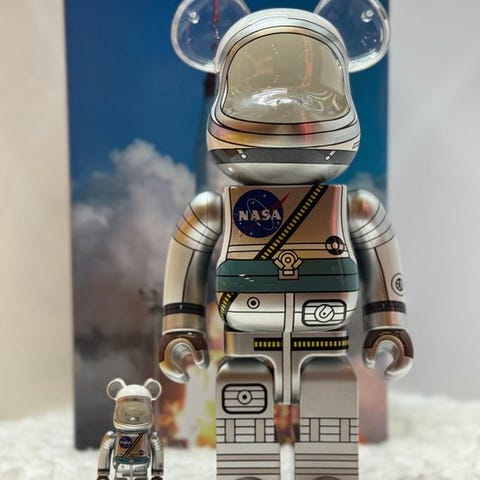 Medicom Toy - BE@RBRICK 400% & 100% Space Shuttle Bearbrick set | DBA