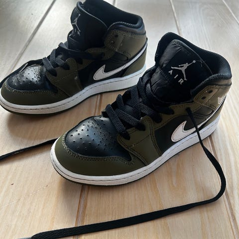 Nike Jordan Air Unisex Børnesko Str. 35,5 Sort Gul Hvid | DBA